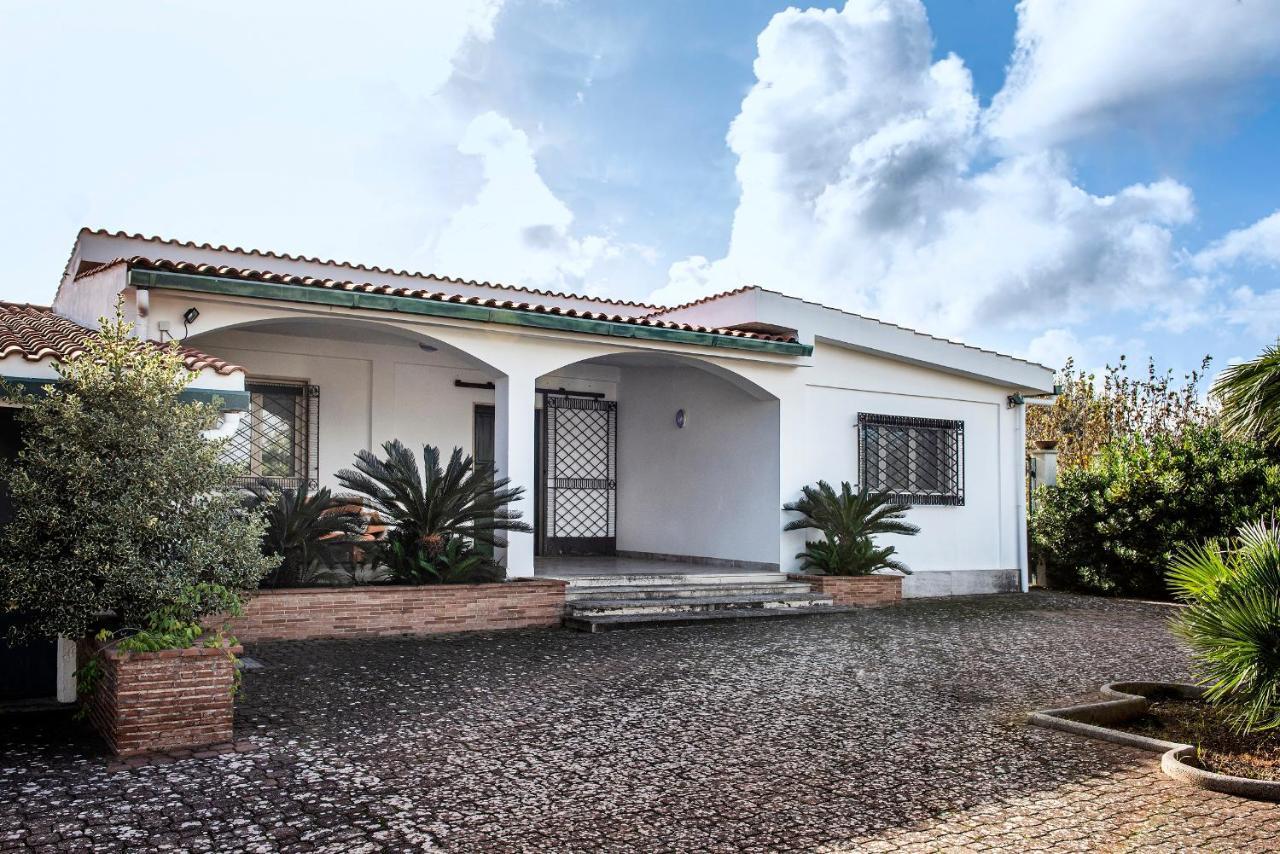 Villa Eva Crispiano Exteriér fotografie