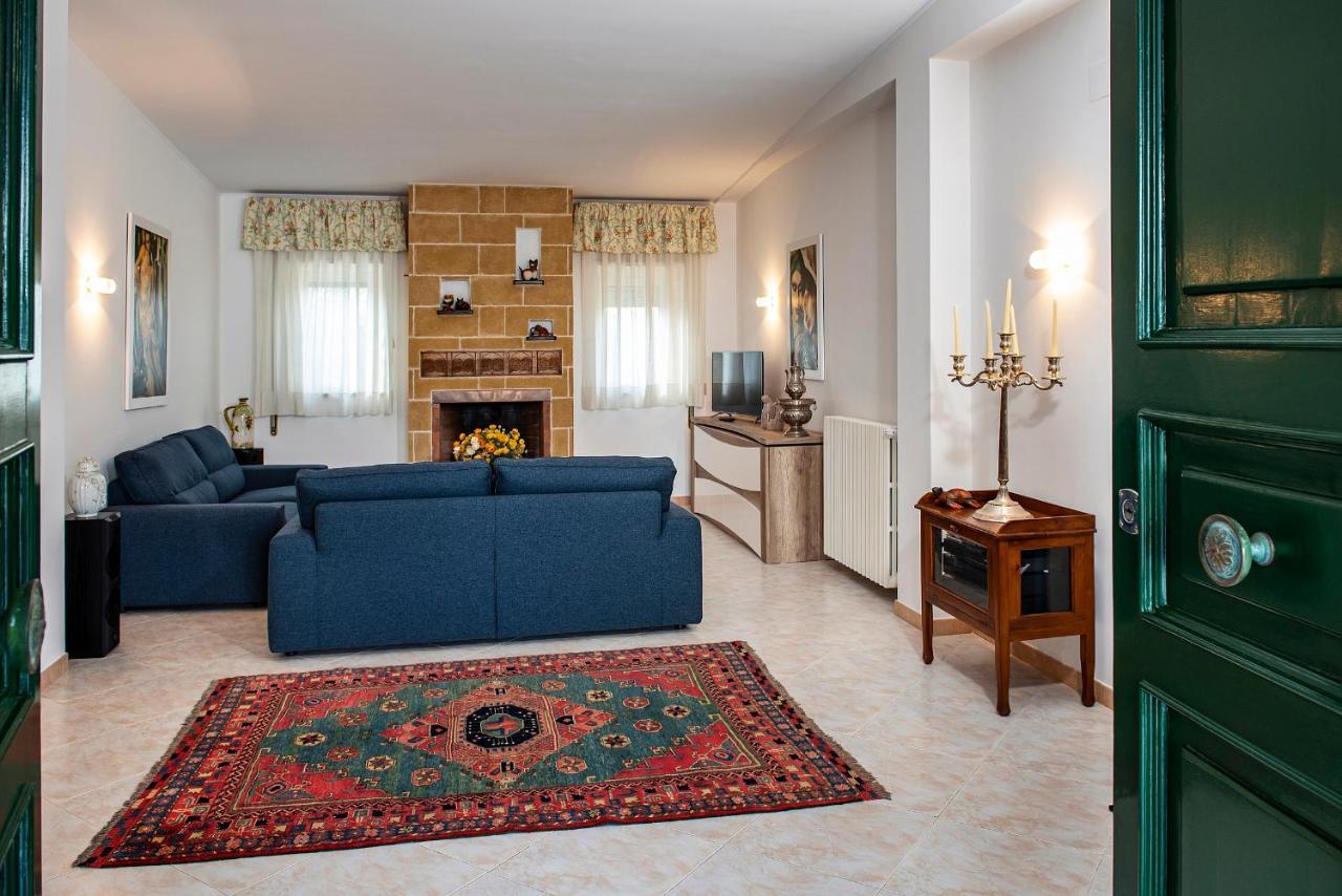 Villa Eva Crispiano Exteriér fotografie